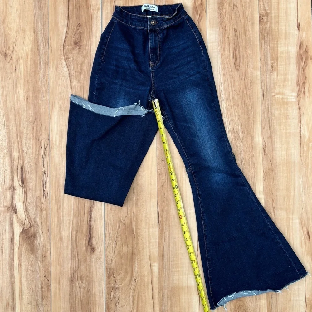 Wax Jean Dark Wash Flare Wide Leg Jeans with Frayed Hem Size 3/26 - Picture 7 of 7